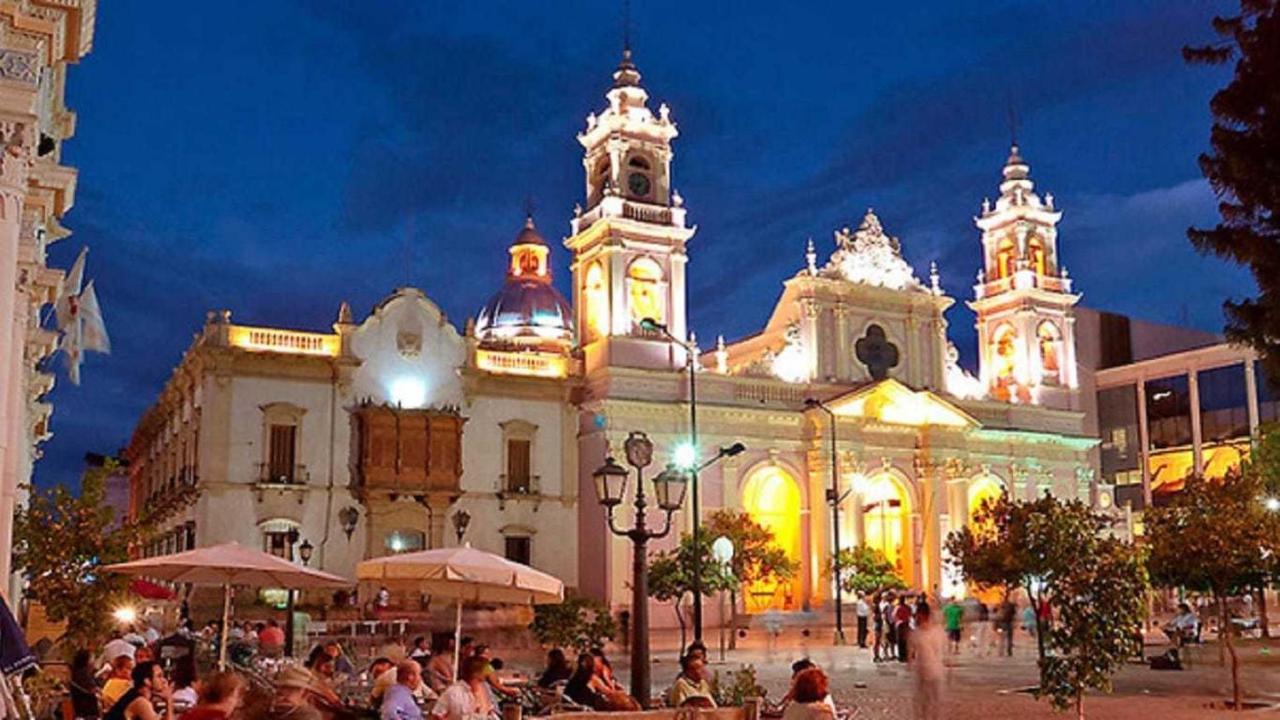 Plaza Hostel Sj 2 Salta Exterior photo